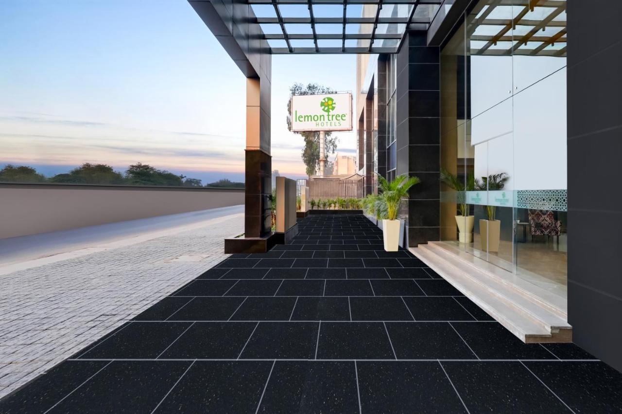 Lemon Tree Hotel Agra Shikohabad ภายนอก รูปภาพ